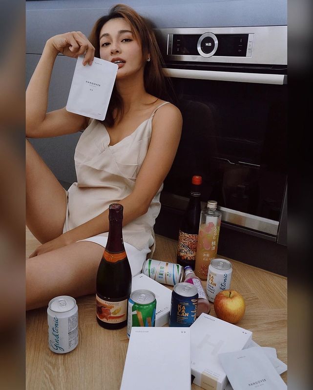 高贵气质藏不住莫棠予洋娃娃公主型美女，撞脸多名气质女星：女神一百公分大长腿超性感！ Facebook-第13张