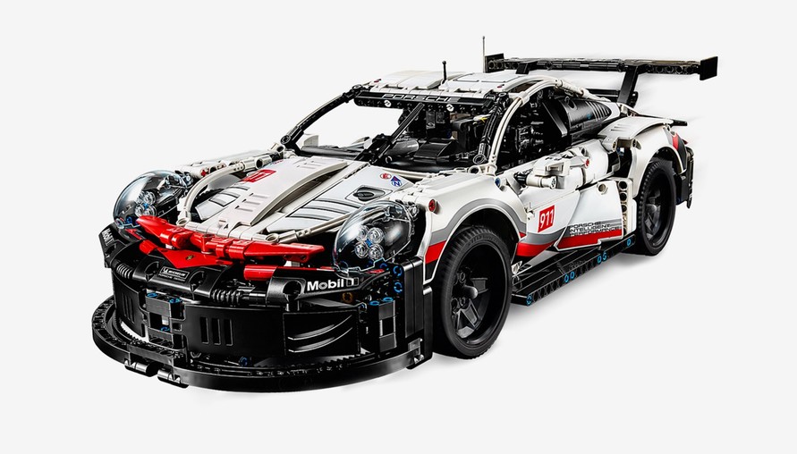 隔了一年再見精細超跑模型巔峰！LEGO Technic 復刻發售 Porsche 人氣超跑 911 RSR 合組模型