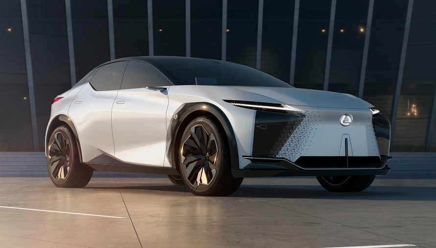 科幻電影的超炫砲座駕即將成真！Lexus 正式推出新型電動概念車 LF-Z Electrified，炫光加上魔幻線條讓你一眼墜入科技的夢幻國度