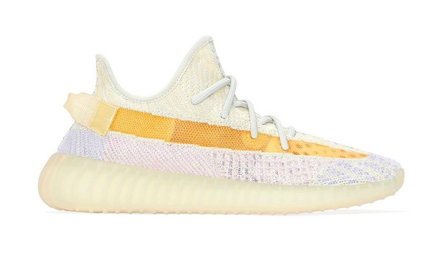 一鞋兩穿！紫外線變色效果好香...人氣鞋款 adidas YEEZY BOOST 350 V2 最新配色「Light」官方圖輯完整曝光！