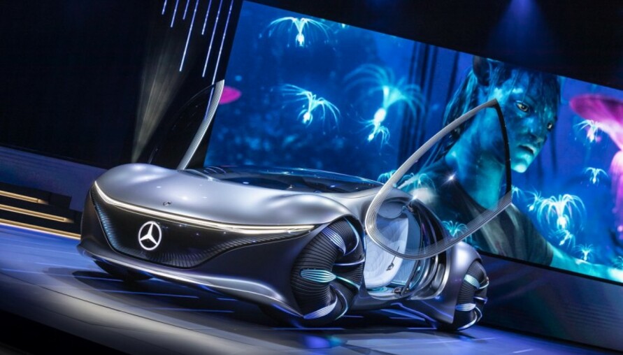 Mercedes-Benz 電能概念車 VISION AVTR 將搭載「腦機介面」技術，車子將能讀心！這根本就是「阿斯拉」吧！
