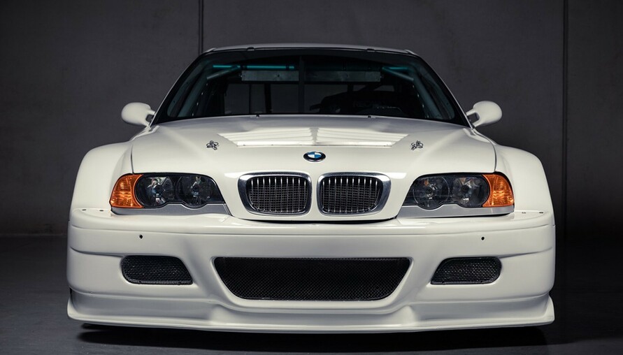 全球唯二夢幻神駒登場！搭載V8引擎「BMW E46 M3 GTR」，只有在遊戲中能看到的神車竟讓車迷夢想成真！