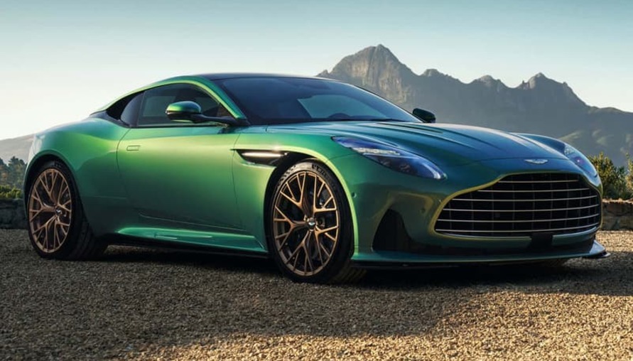 Aston Martin霸氣登場！全球首款「超級旅行車」DB12現身，猛虎般肌肉感震撼全球！