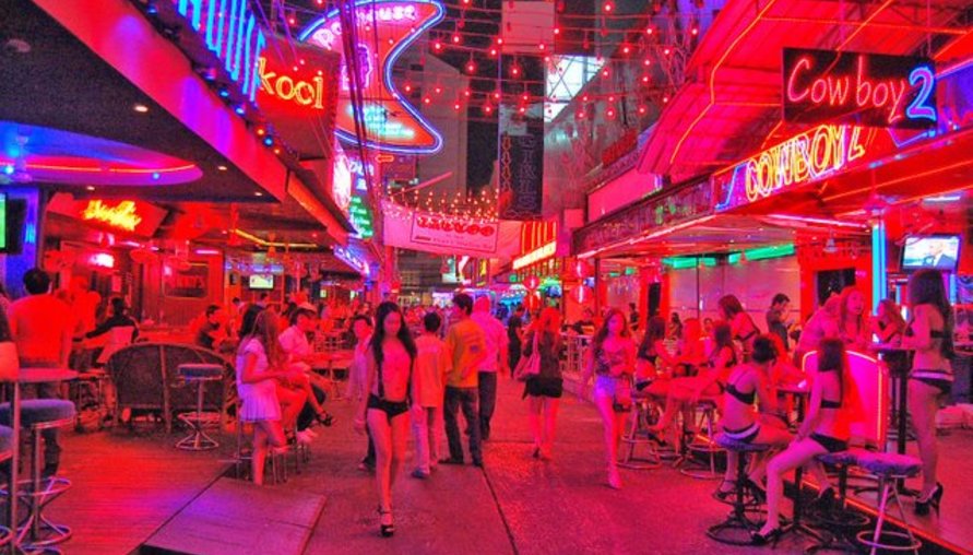 「泰國攻略」異國夜生活探秘：你必須知道的牛仔街五大熱門酒吧！