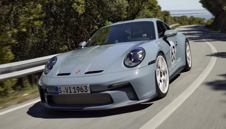 浪漫回歸！Porsche 911 S/T 奪目登場，向悠久歷史致敬的輕量化神話