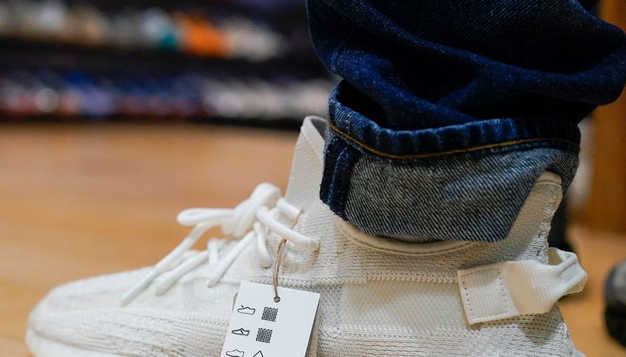 adidas 公開本週 YEEZY 最新補貨鞋款陣容