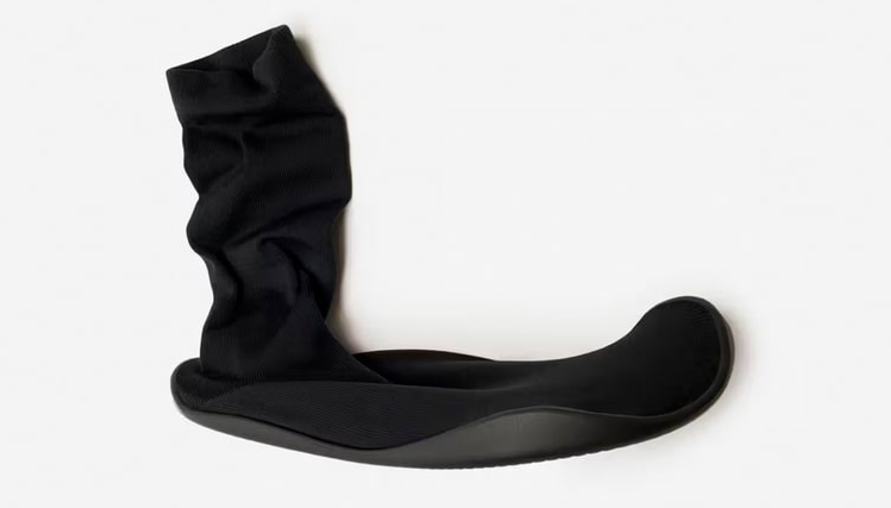 時尚與舒適的革命！Balenciaga 「襪型運動鞋」改寫運動鞋定義