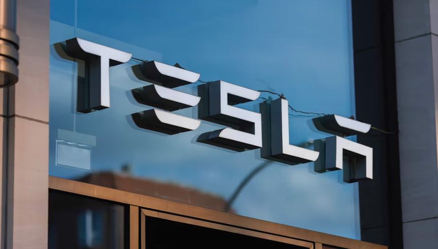 Tesla的強敵出現：BYD創下新高汽車產量紀錄