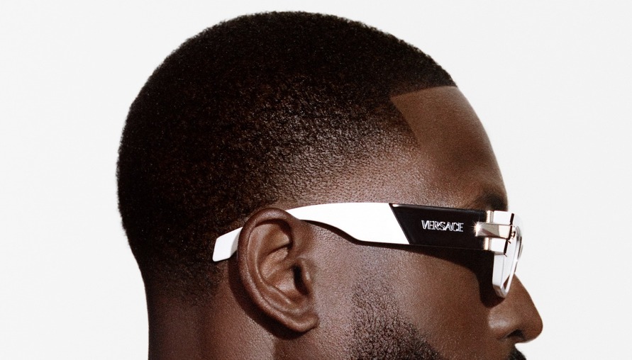 NBA 傳奇 Dwyane Wade 領銜 Versace 最新眼鏡系列