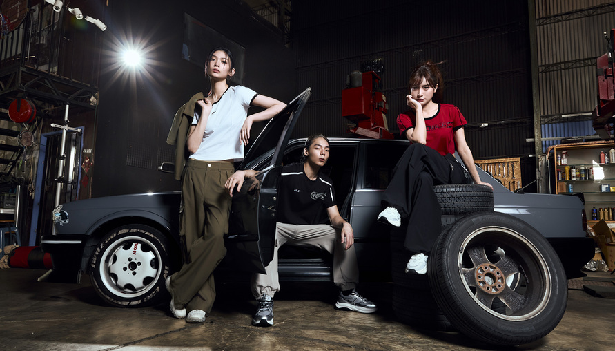 甜點穿上身！FILA 聯名 COLD STONE 推出「冰淇淋風穿搭」系列，孟潔領銜演繹甜辣OOTD